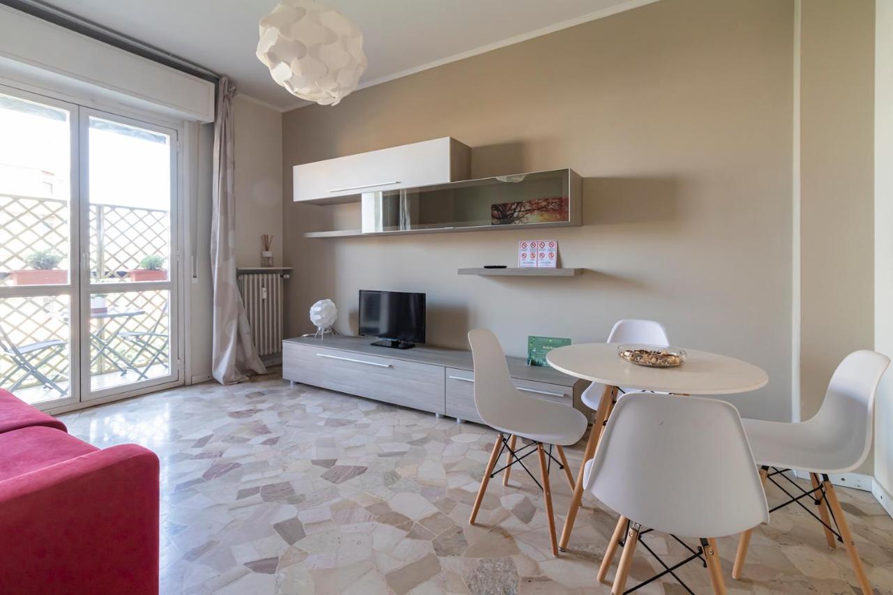 Altido Trendy Flat With Balcony, Easy Access To Milan Centre Apartment Exterior photo
