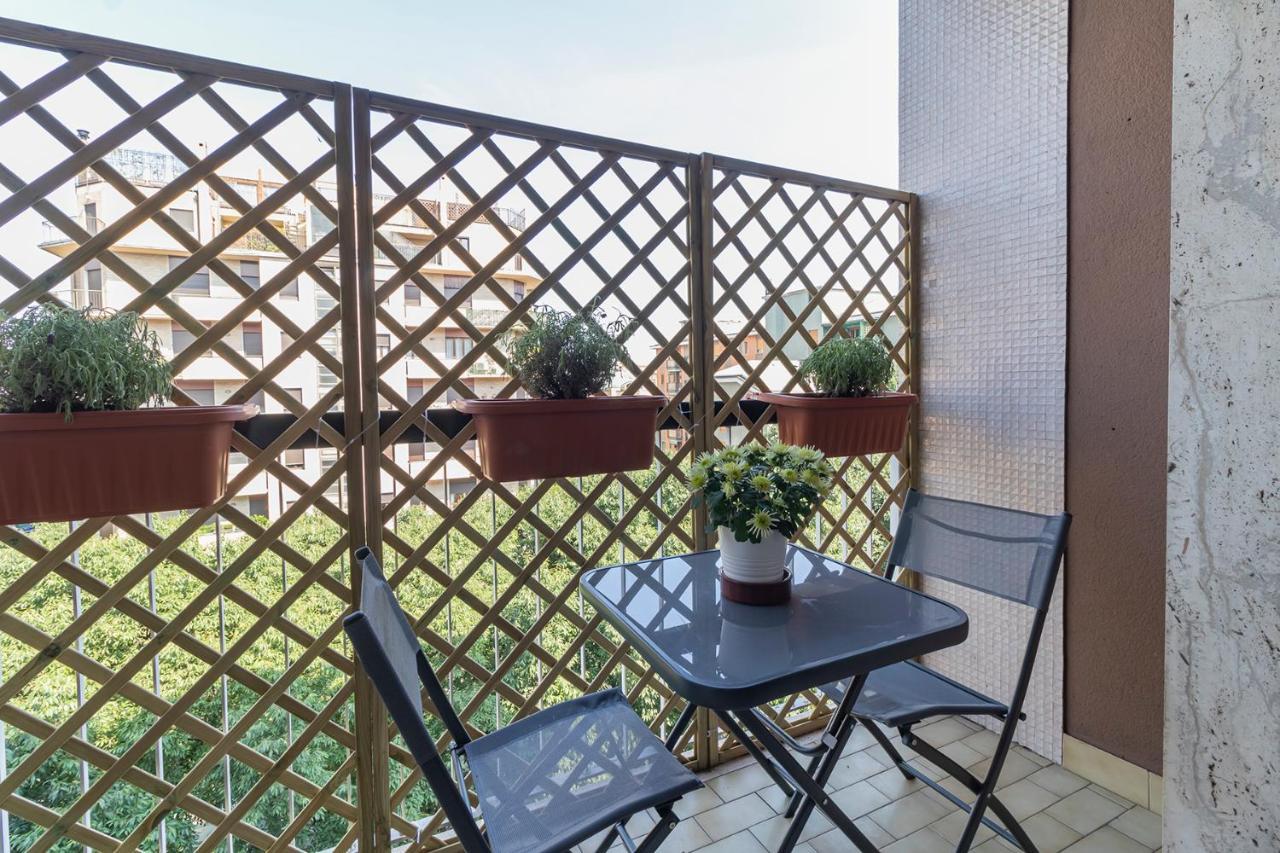 Altido Trendy Flat With Balcony, Easy Access To Milan Centre Apartment Exterior photo