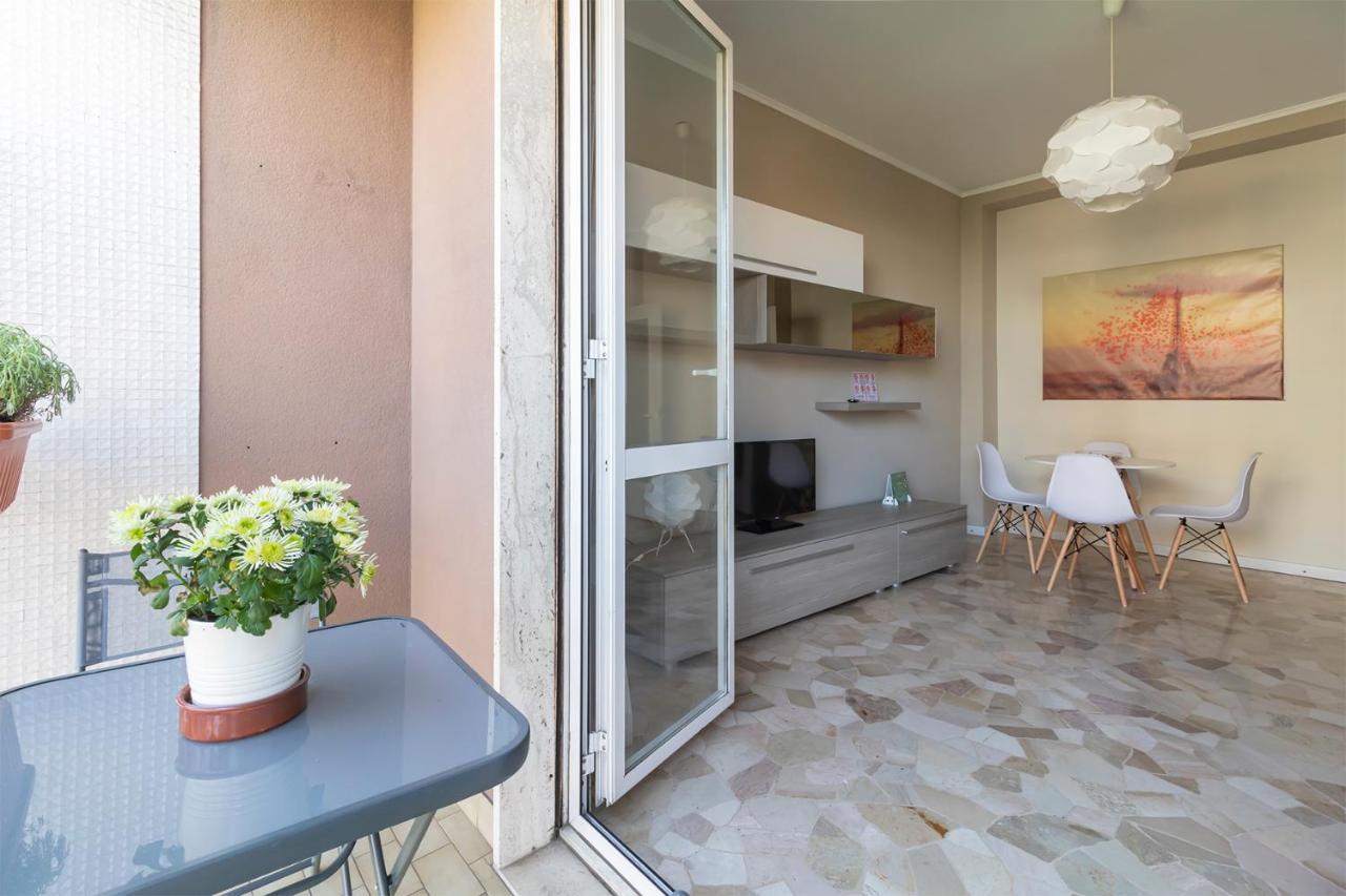 Altido Trendy Flat With Balcony, Easy Access To Milan Centre Apartment Exterior photo